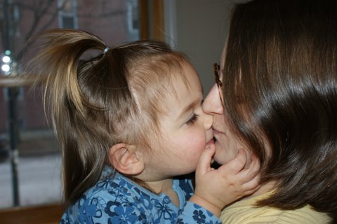 Smoochie kiss for Mom! Smoochie kiss for Mom!