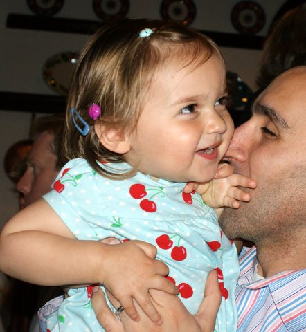 Too many kisses, Daaaad!